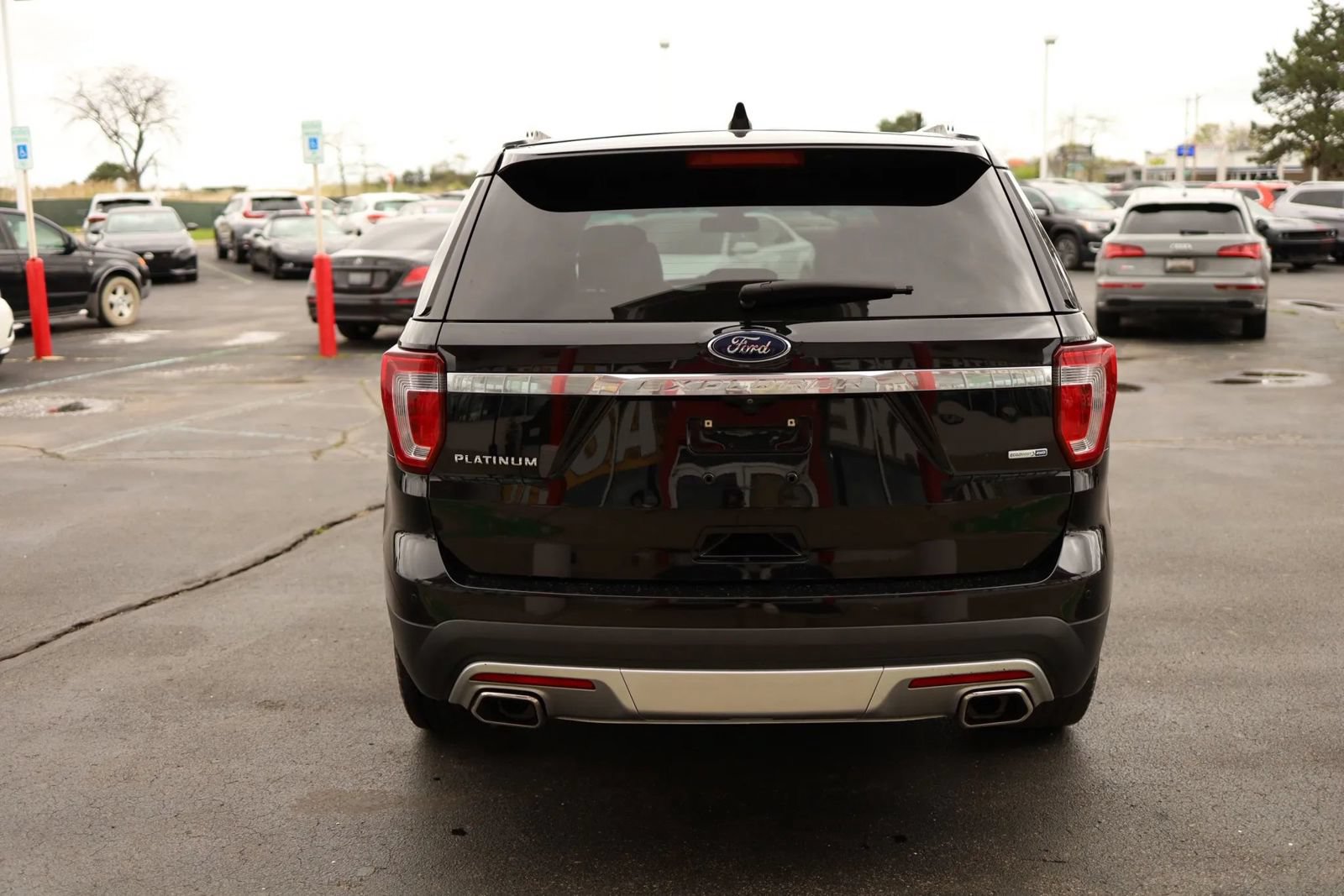 Used 2016 Ford Explorer Platinum AWD/4WD image 6