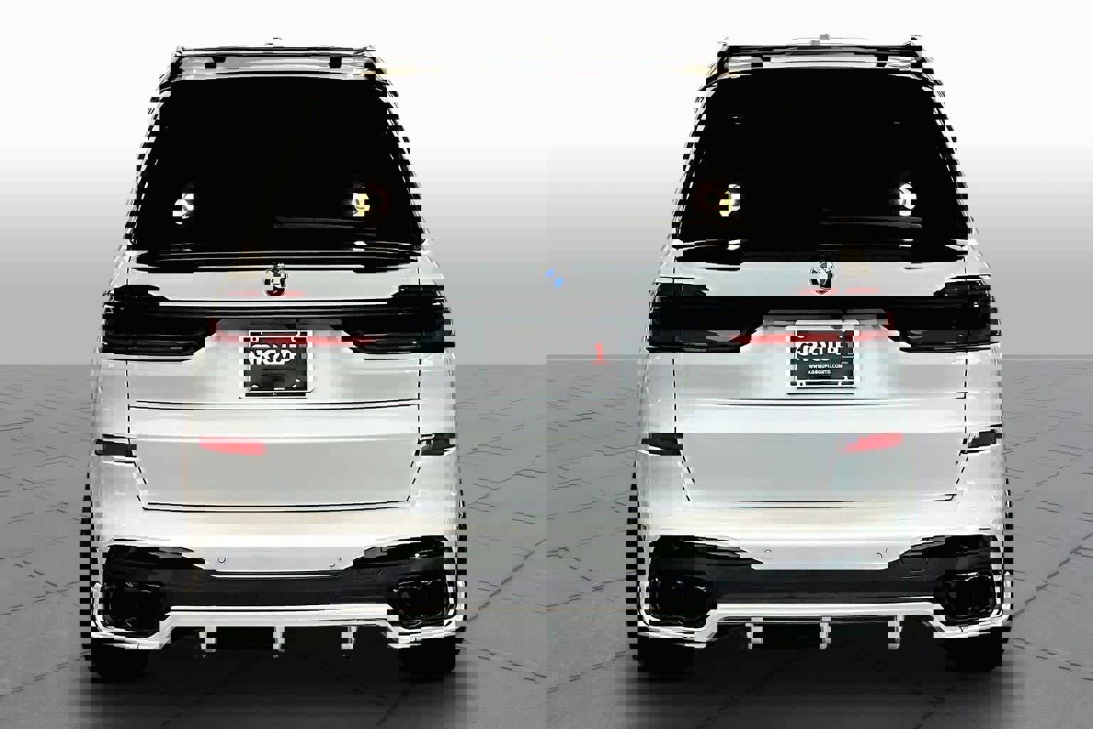 Used 2024 BMW X7 xDrive40i w/ M Sport Package image 5