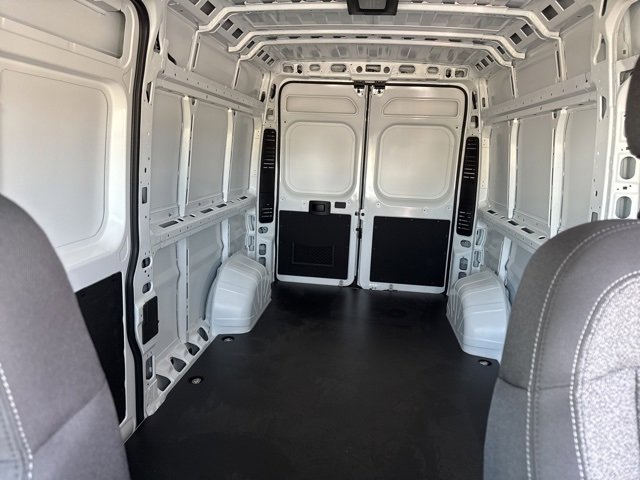 New 2025 RAM ProMaster 2500 w/ Quick Order Package 22G SLT image 18