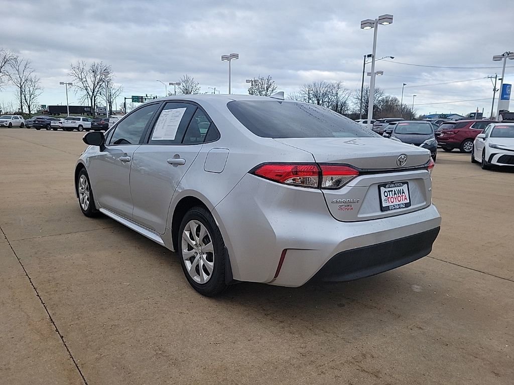 Used 2025 Toyota Corolla LE image 7