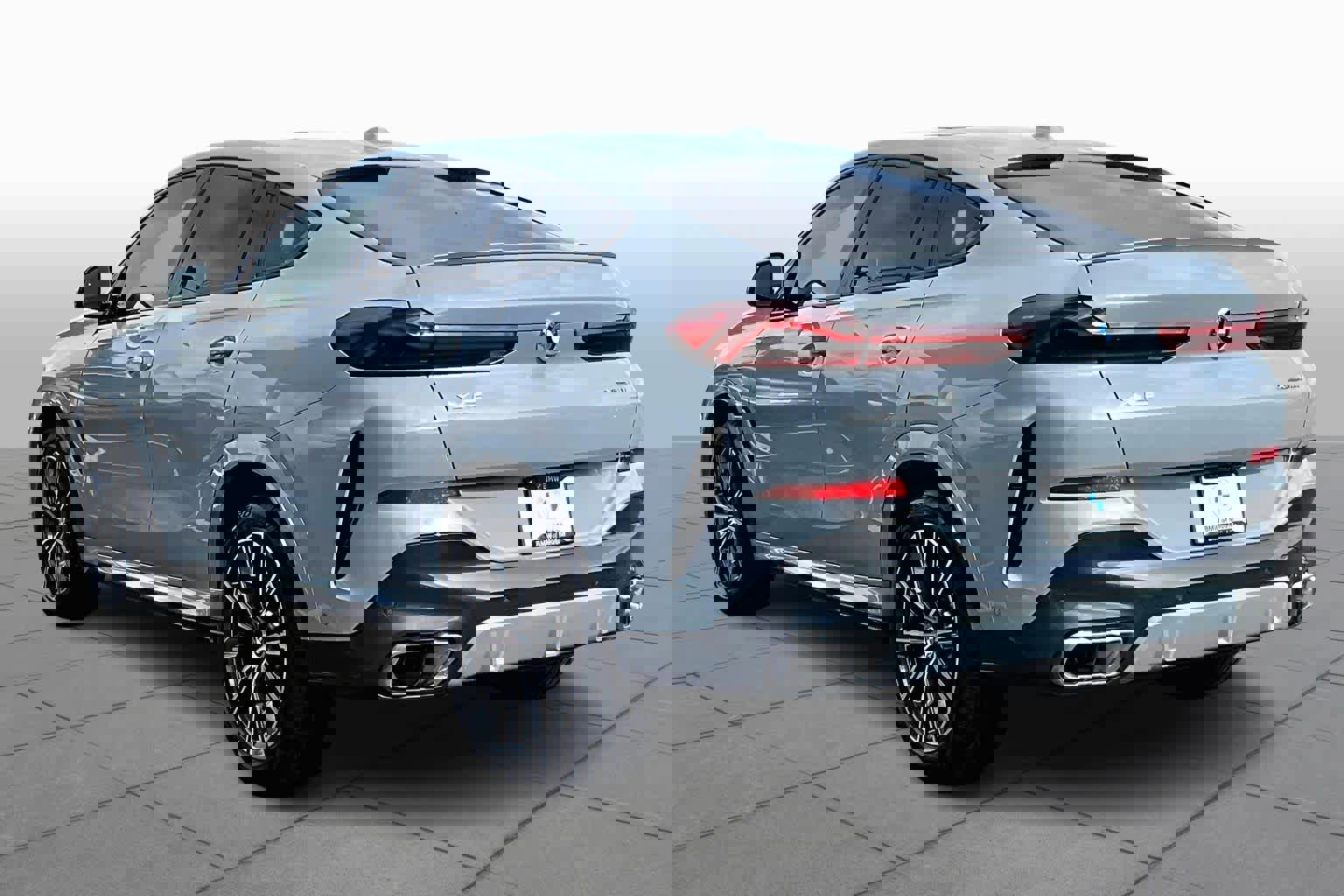 Certified 2026 BMW X6 xDrive40i image 11