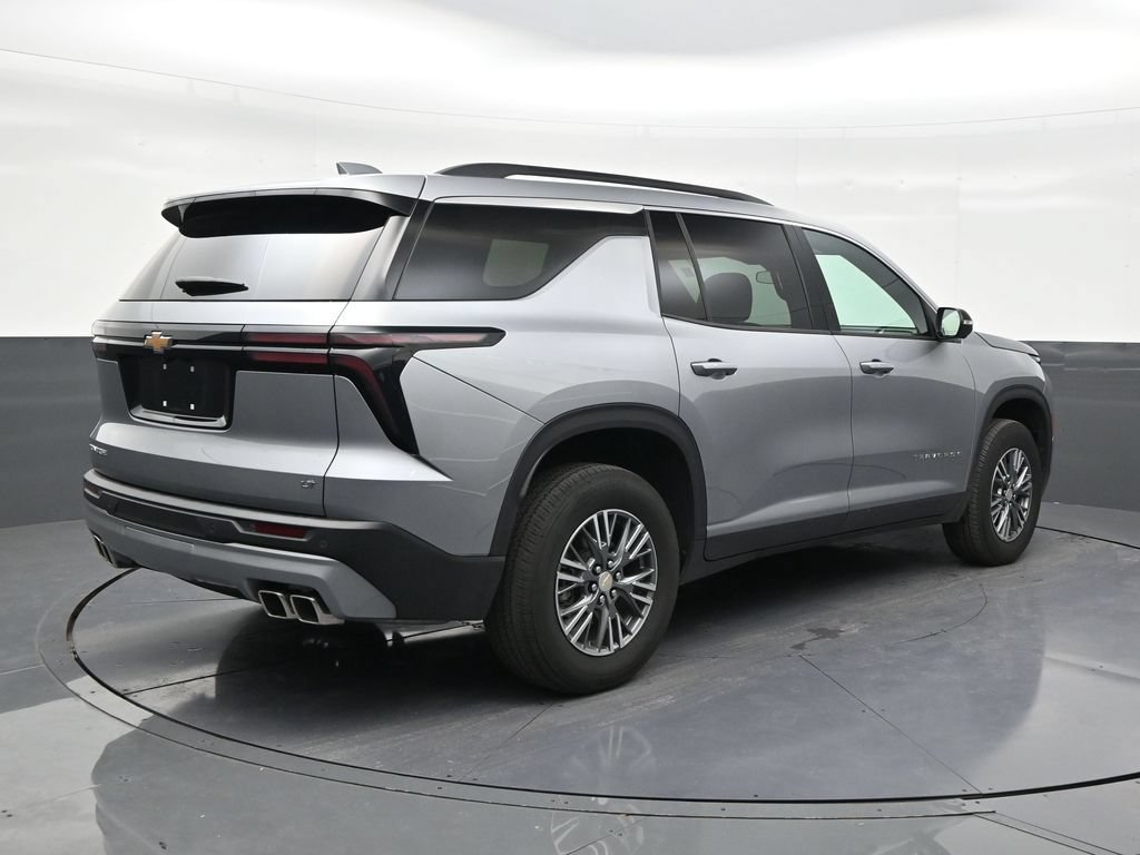 Used 2024 Chevrolet Traverse LS FWD image 5