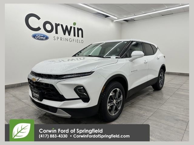 Used 2025 Chevrolet Blazer LT image 1