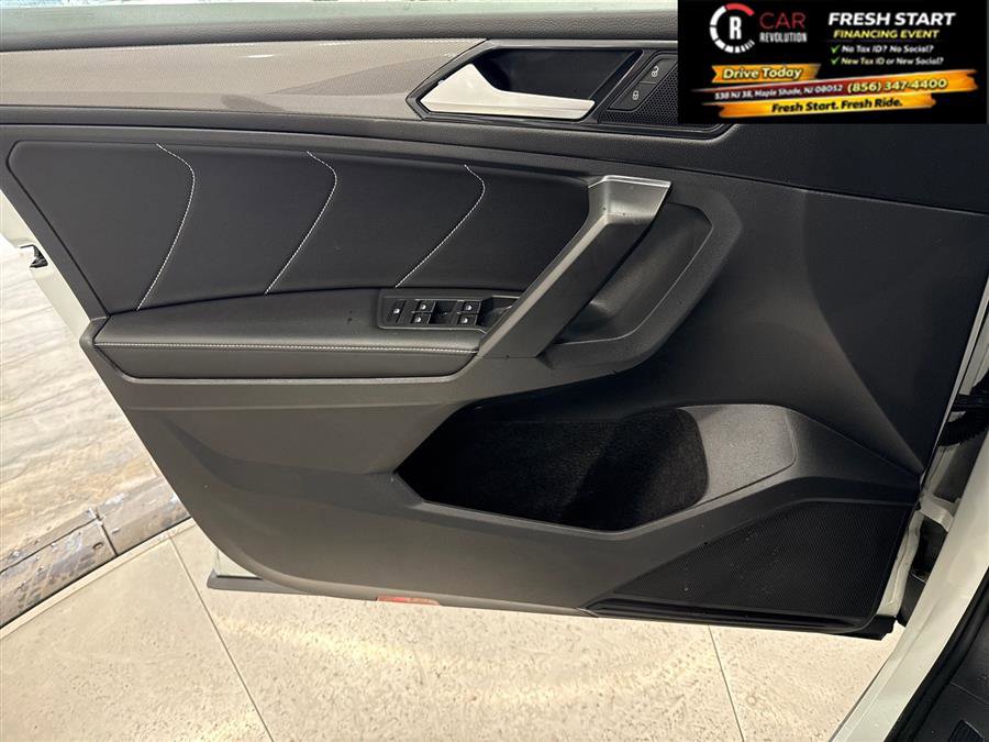 Used 2022 Volkswagen Tiguan SE image 57