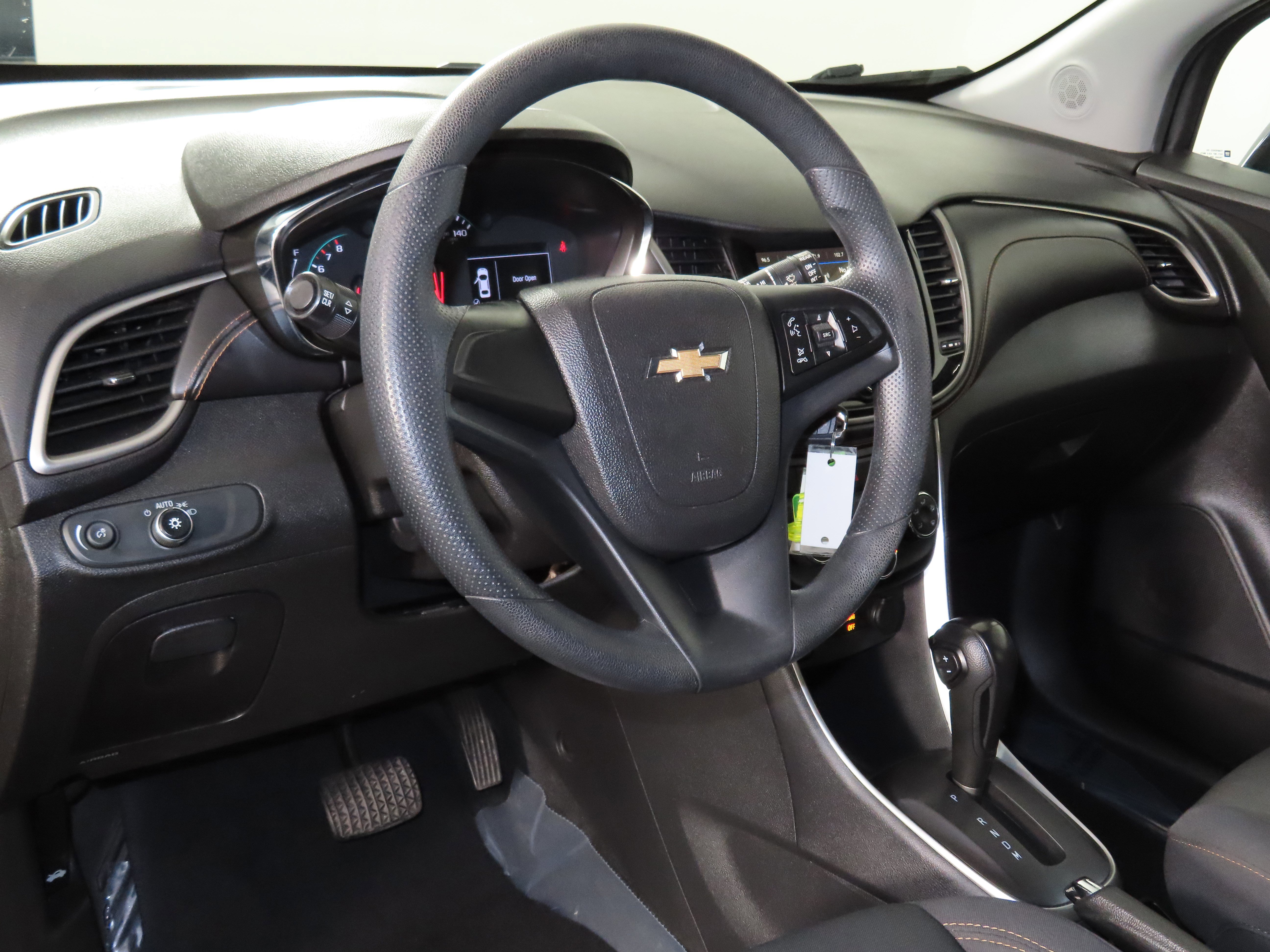 Used 2019 Chevrolet Trax LS image 29