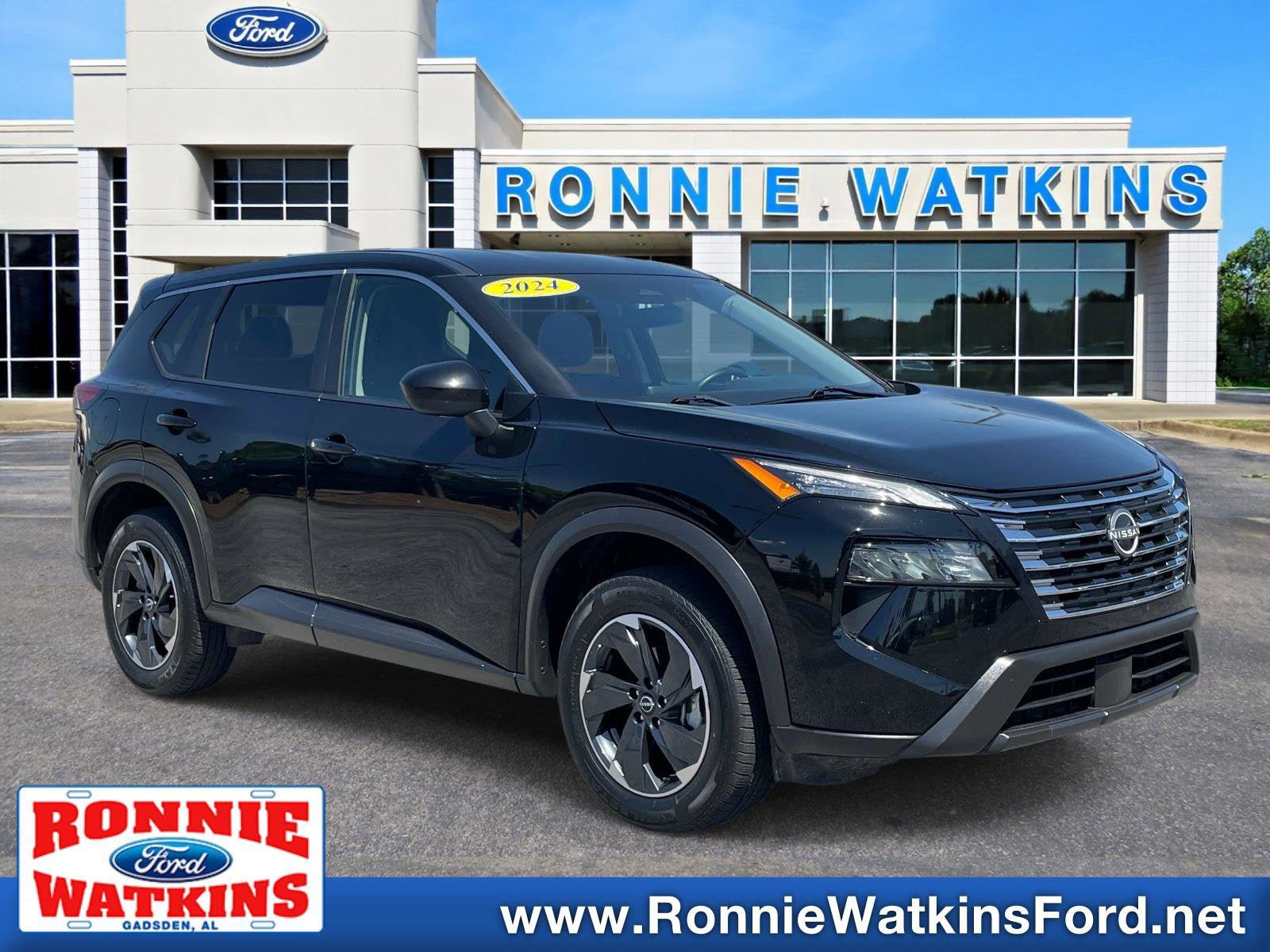 Used 2024 Nissan Rogue SV AWD/4WD image 1