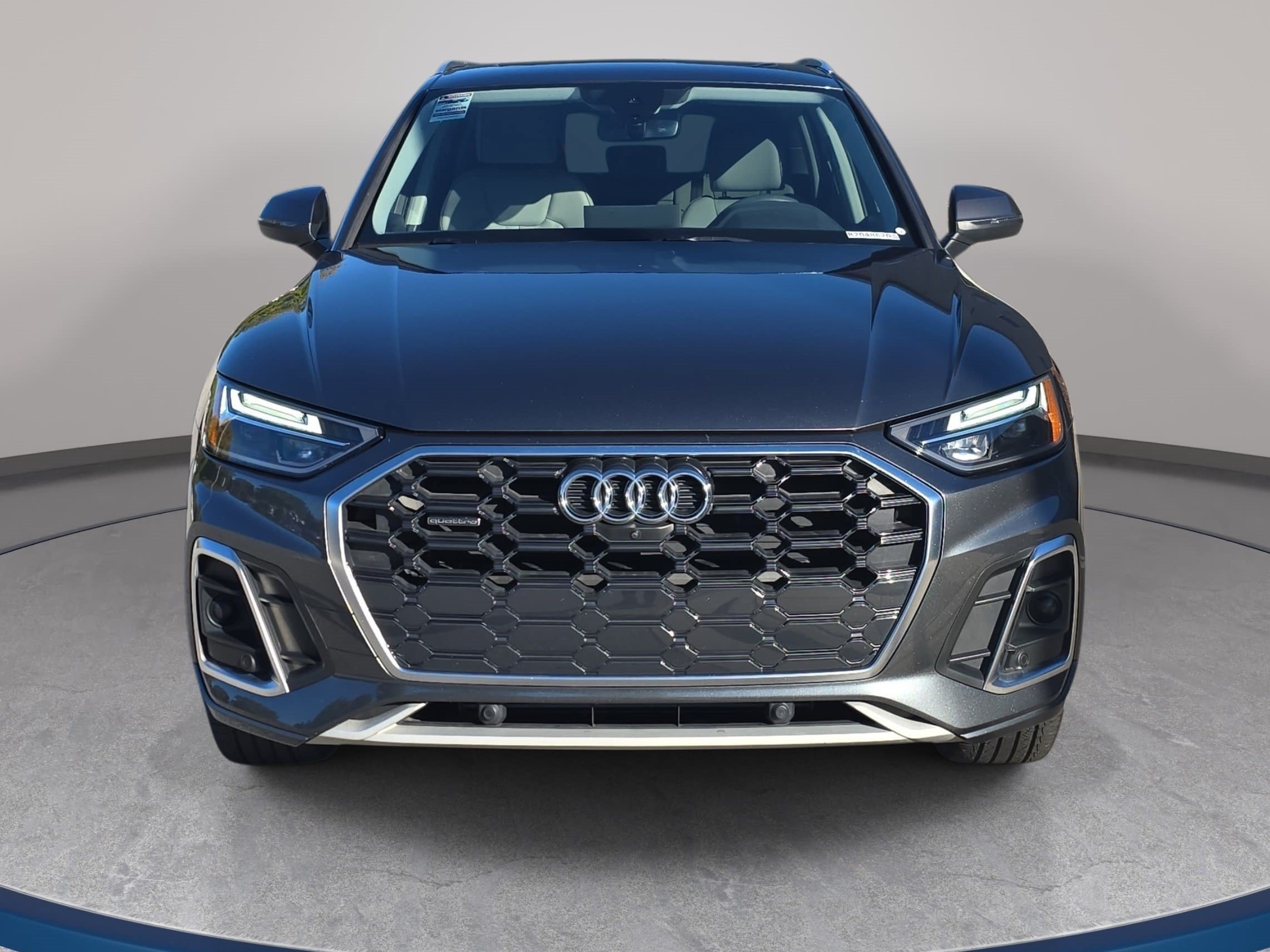 Used 2024 Audi Q5 2.0T Premium Plus w/ Premium Plus Package AWD/4WD image 2