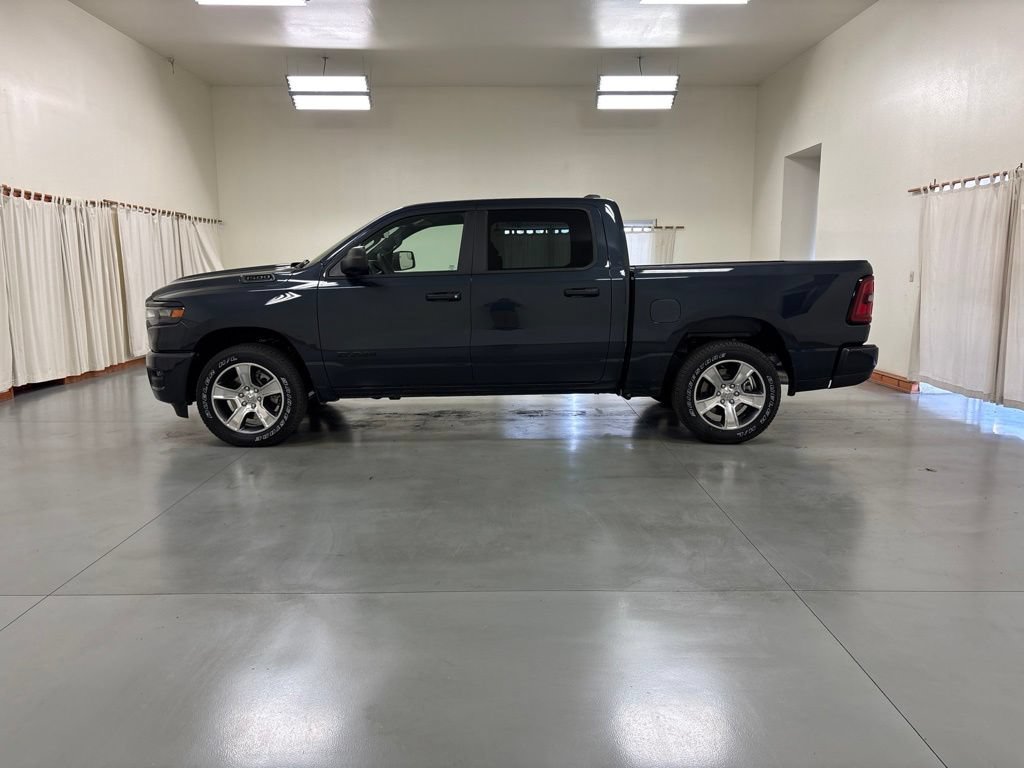New 2026 RAM 1500 Express AWD/4WD image 5