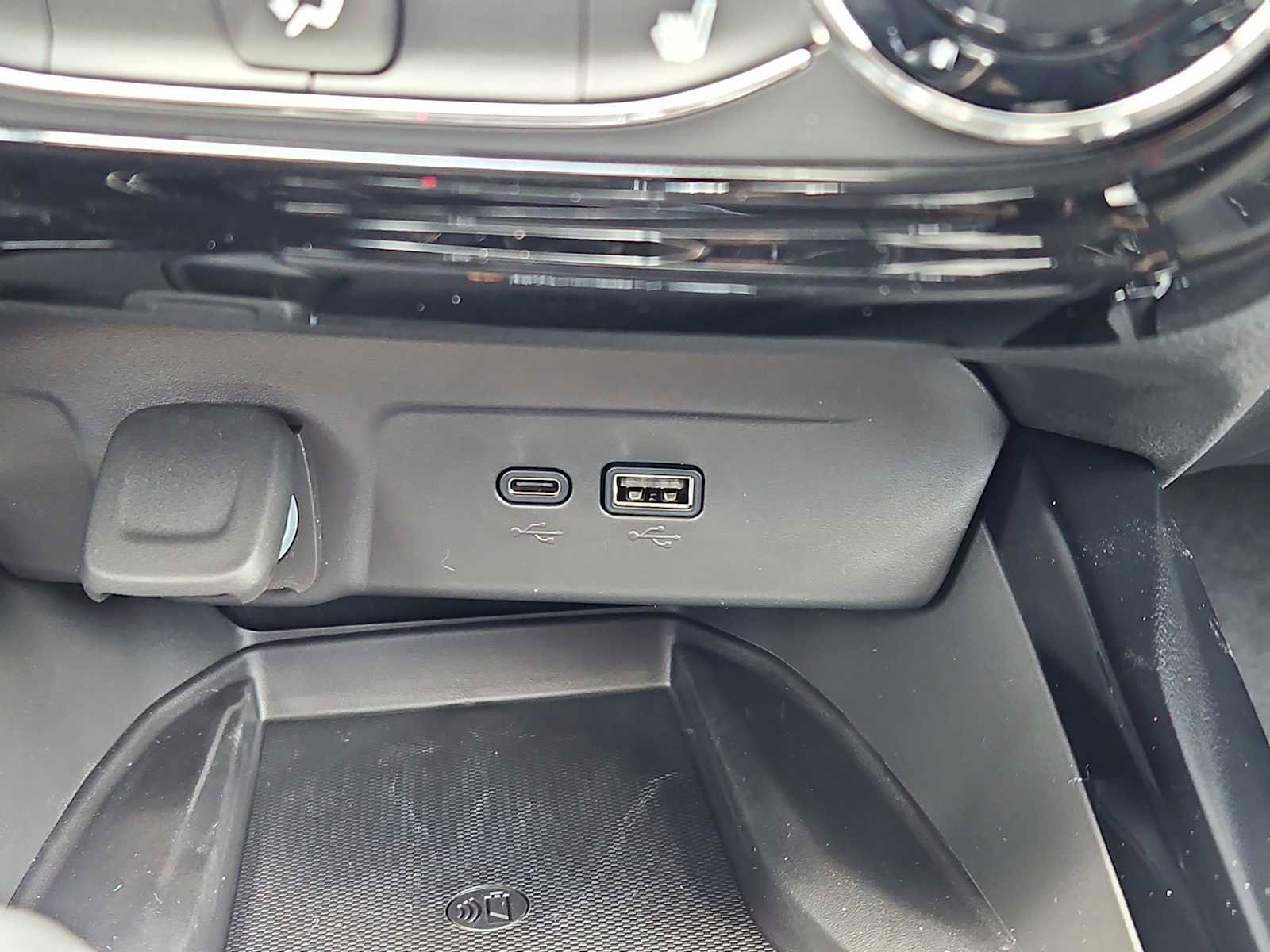 New 2026 Chevrolet Trax ACTIV w/ Sunroof Package FWD image 16