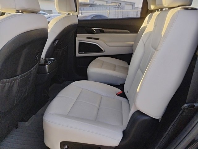 Used 2021 Kia Telluride EX w/ EX Premium Package image 7