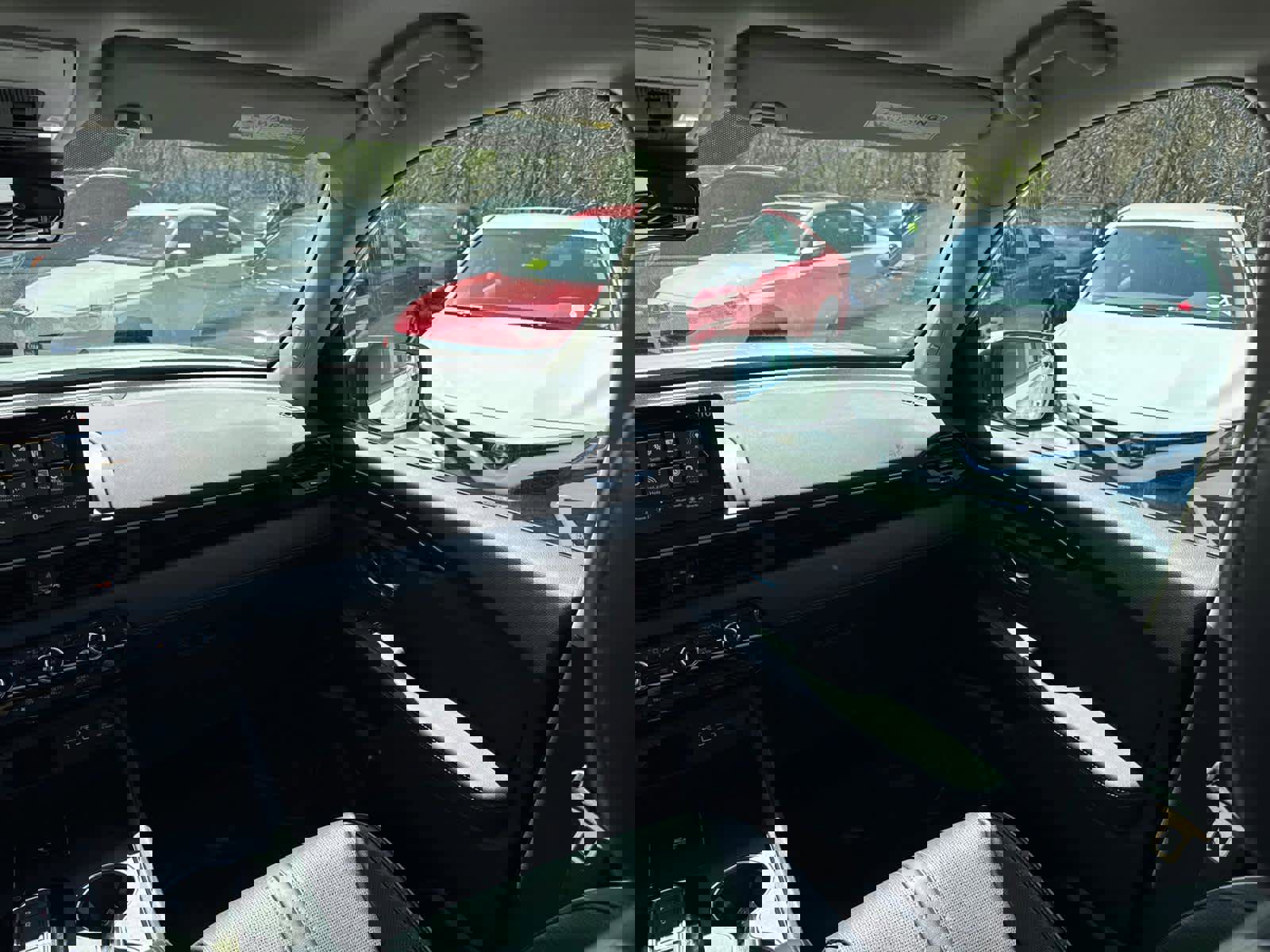 Used 2025 Honda Pilot Elite image 33