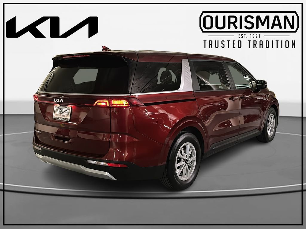 Used 2024 Kia Carnival LX FWD image 4
