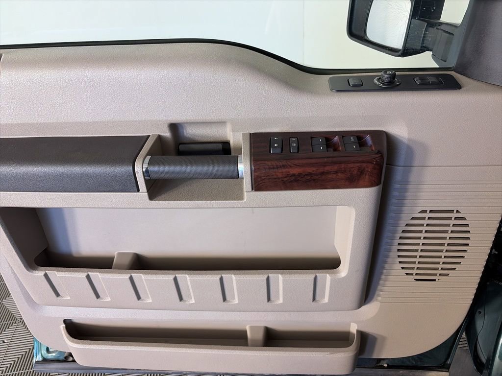 Used 2008 Ford F350 Lariat image 24