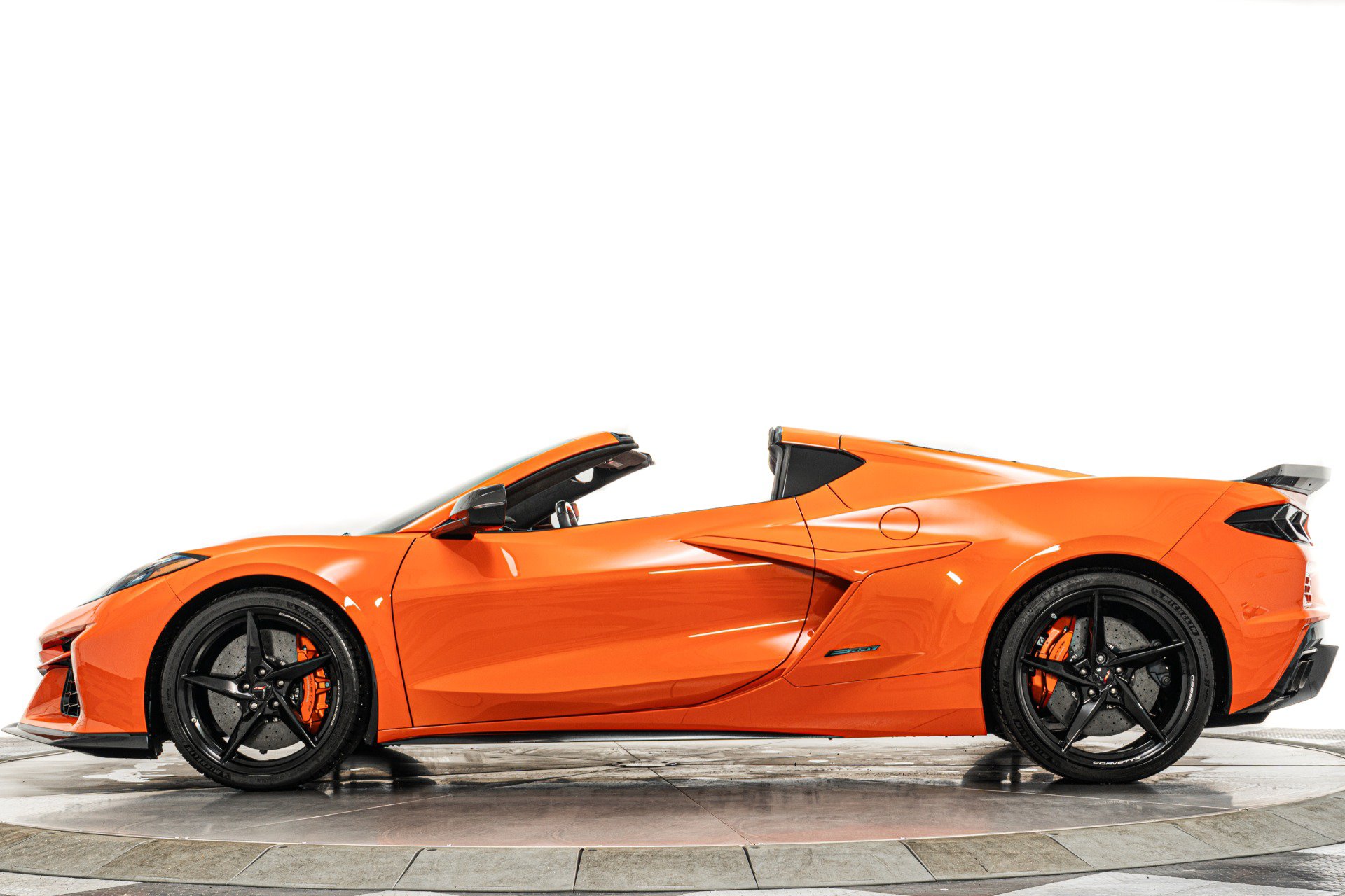 Used 2025 Chevrolet Corvette E-Ray AWD/4WD image 7