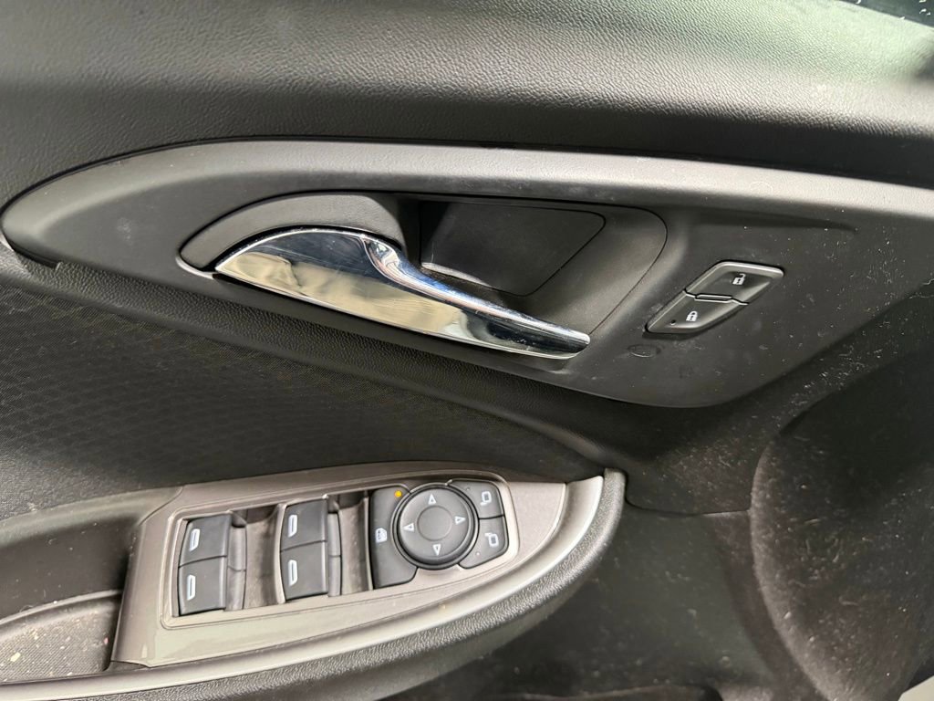 Used 2022 Chevrolet Malibu LS image 9