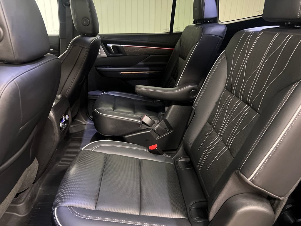 Certified 2025 Buick Enclave Avenir w/ Super Cruise Package AWD/4WD image 14