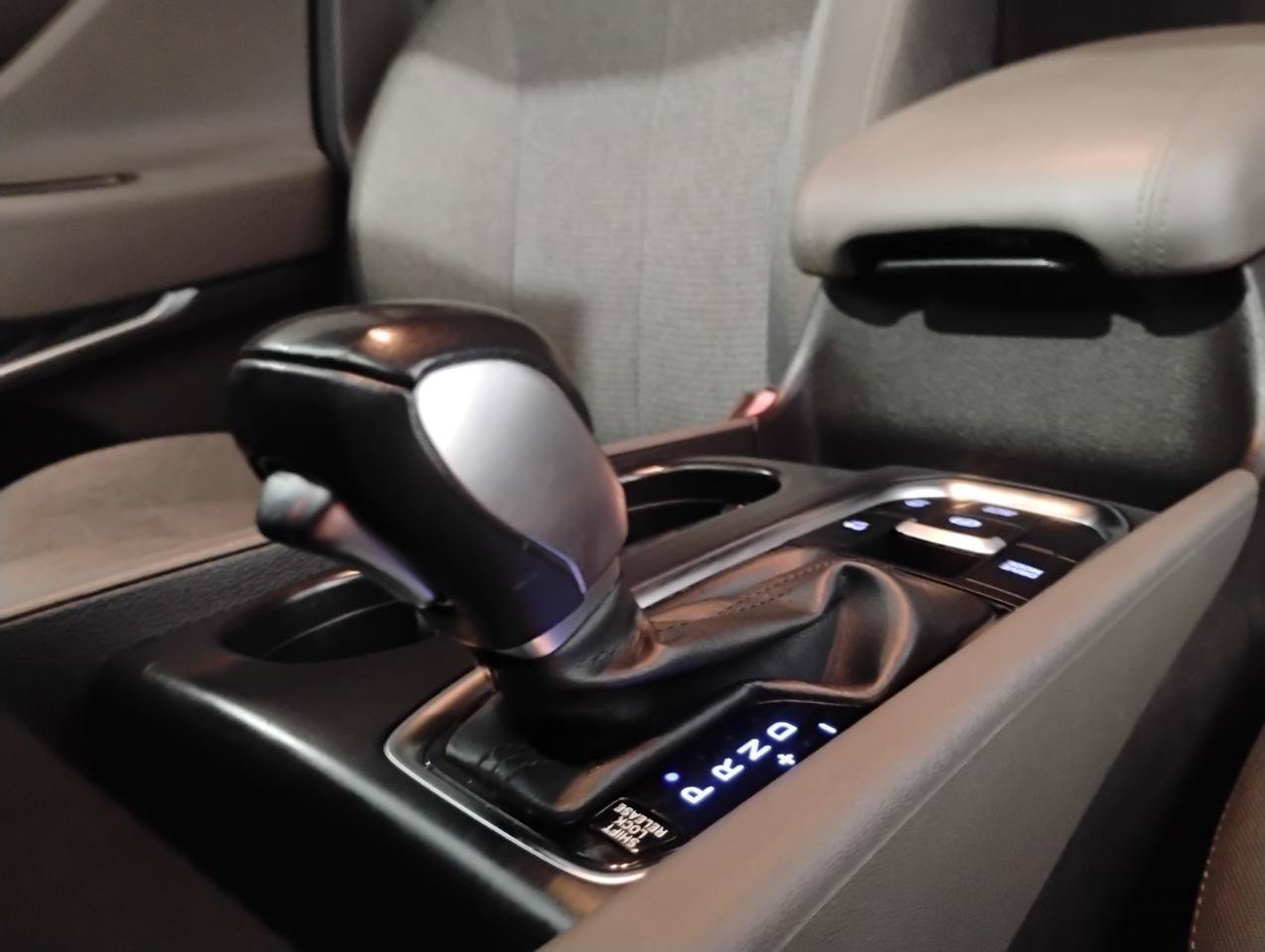 Used 2019 Hyundai Santa Fe SEL FWD image 75