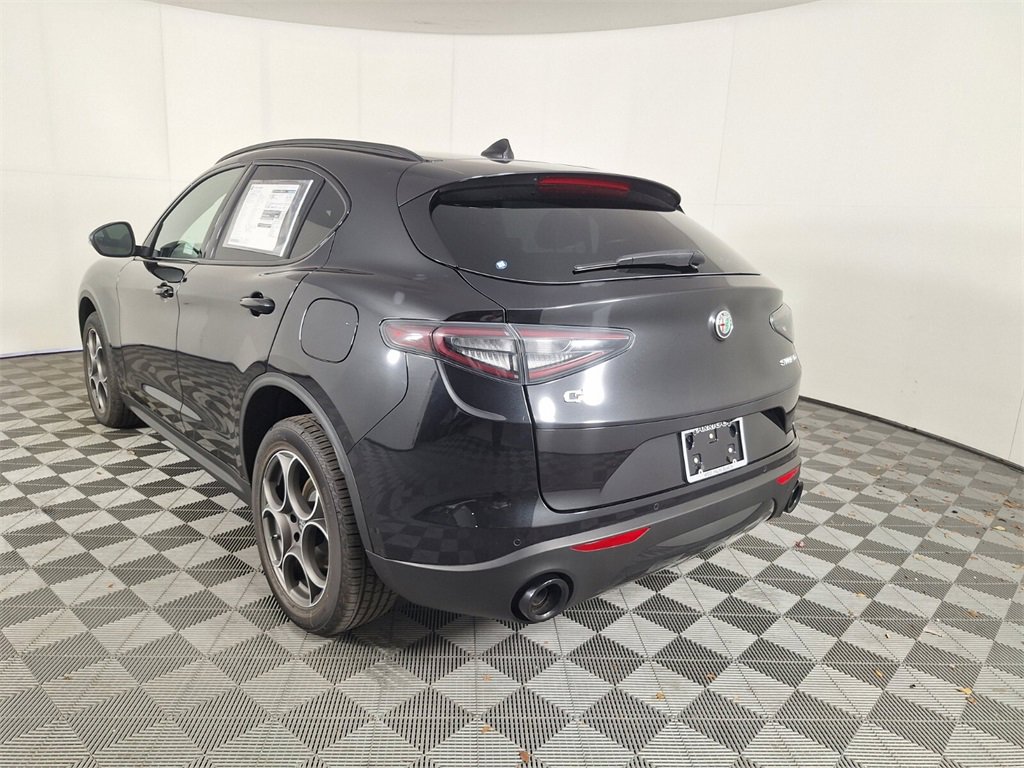 New 2025 Alfa Romeo Stelvio Sprint w/ Convenience Package image 9
