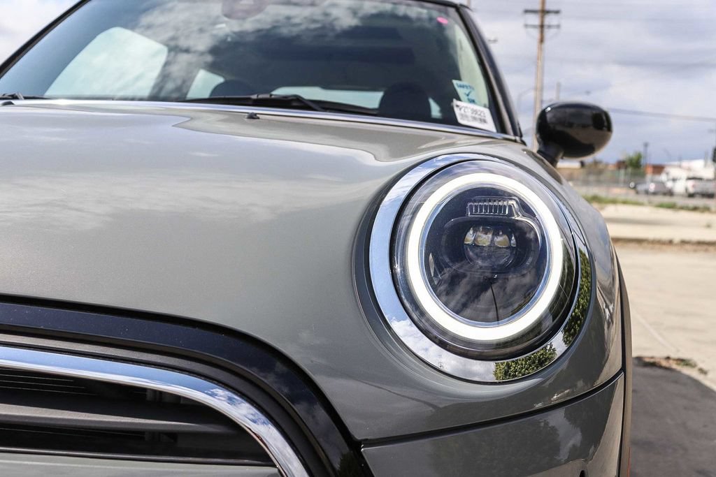 Used 2023 MINI Cooper 2-Door Hardtop FWD image 10