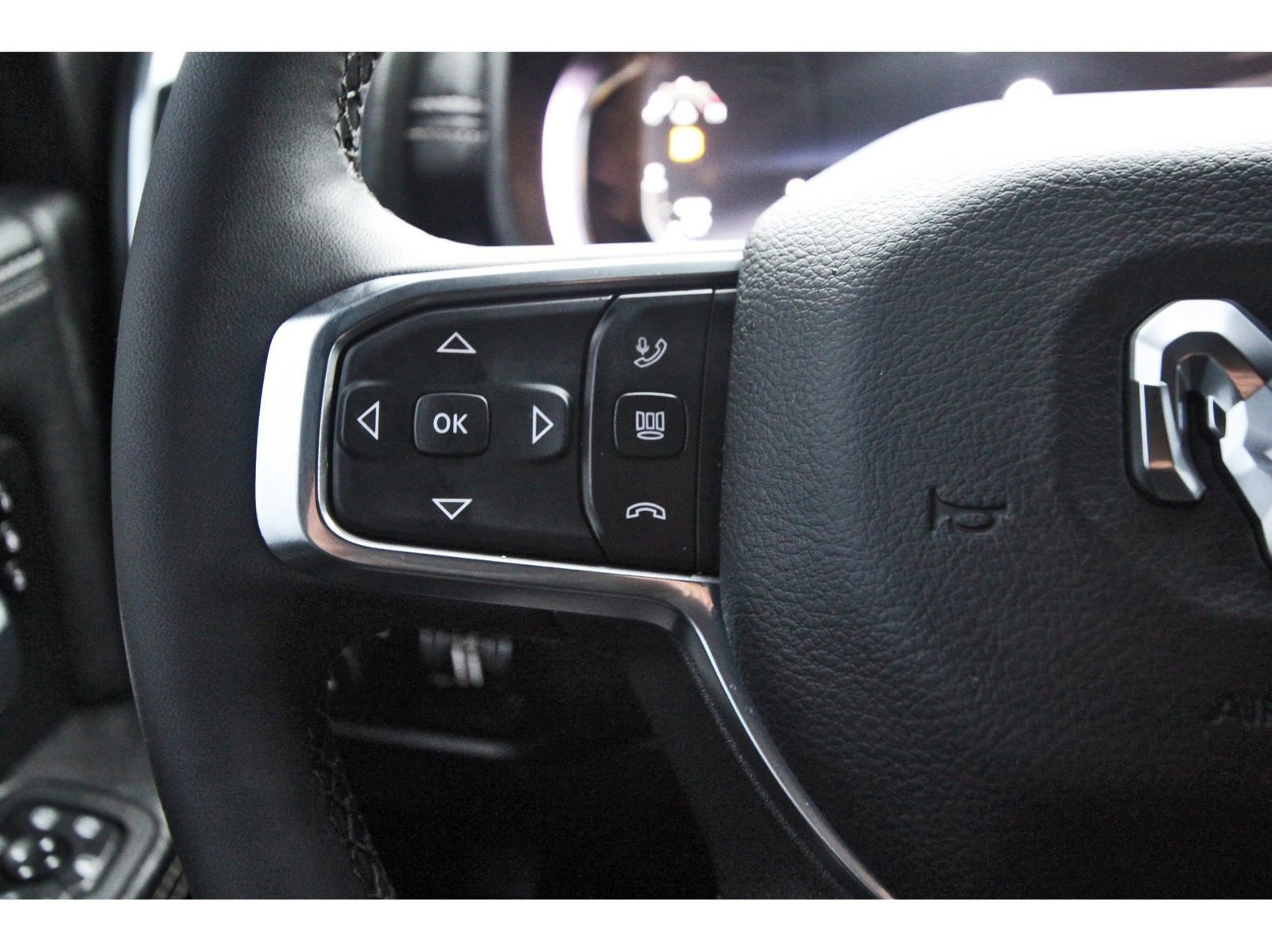 Used 2025 RAM 3500 Laramie w/ Towing Technology Group image 18