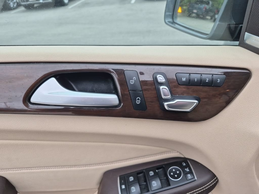 Used 2018 Mercedes-Benz GLE 350 4MATIC image 29