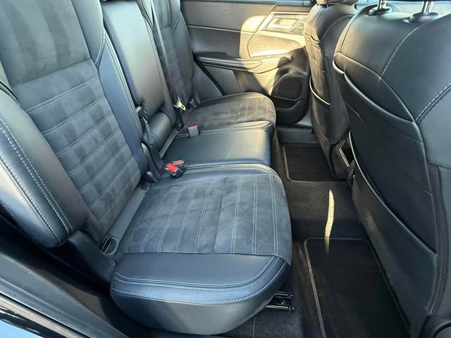 Used 2024 Mitsubishi Outlander SE image 17