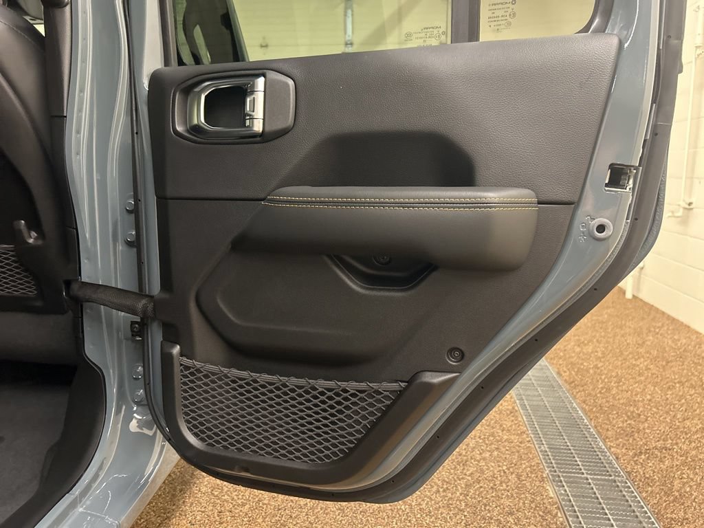New 2026 Jeep Gladiator Sport AWD/4WD image 16