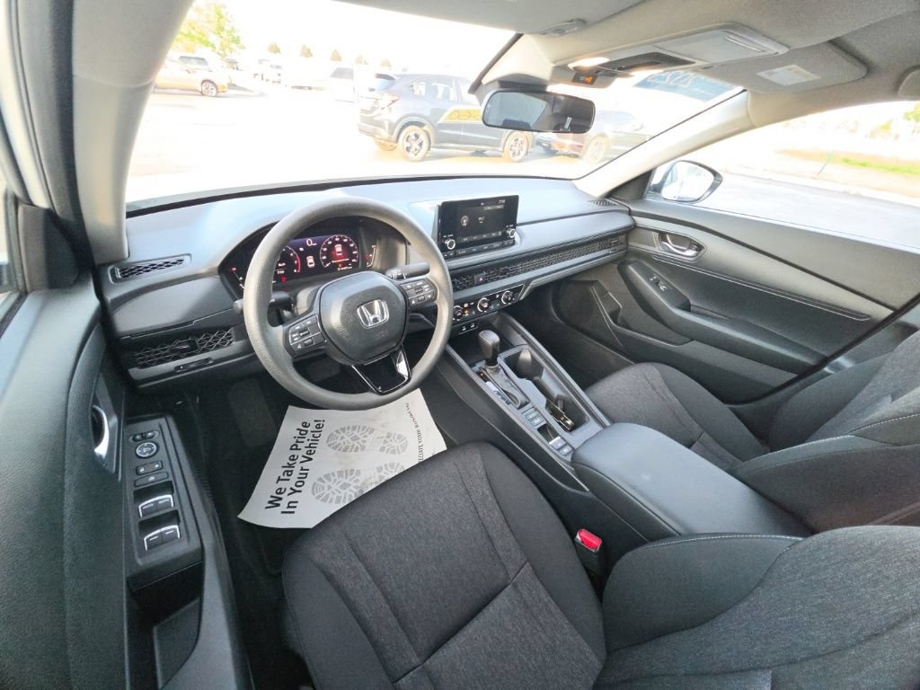 Used 2025 Honda Accord LX image 25