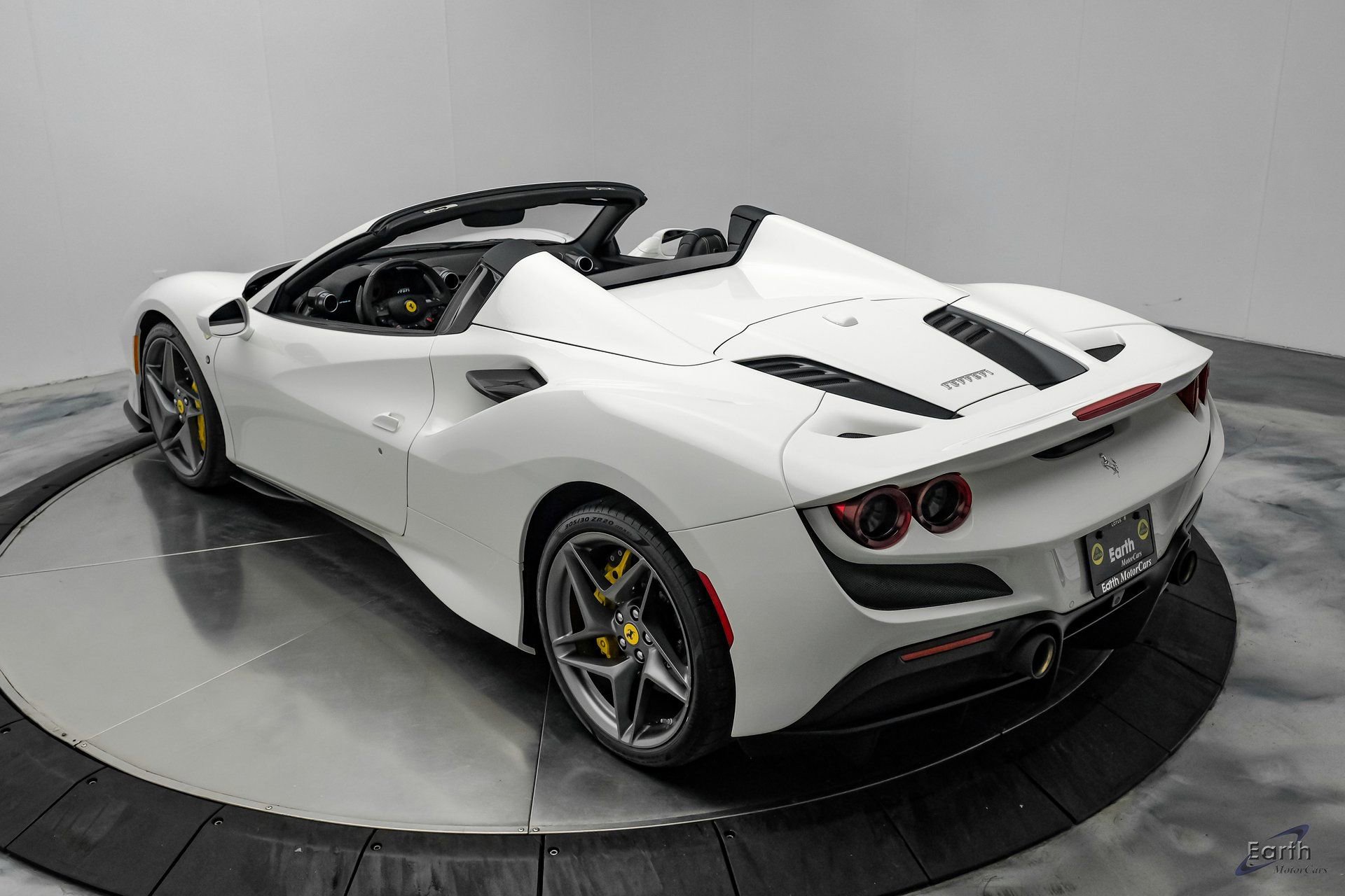 Used 2022 Ferrari F8 Tributo image 20