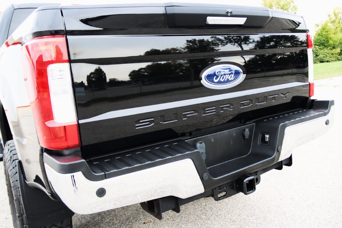 Used 2017 Ford F250 XLT w/ XLT Premium Package AWD/4WD image 23