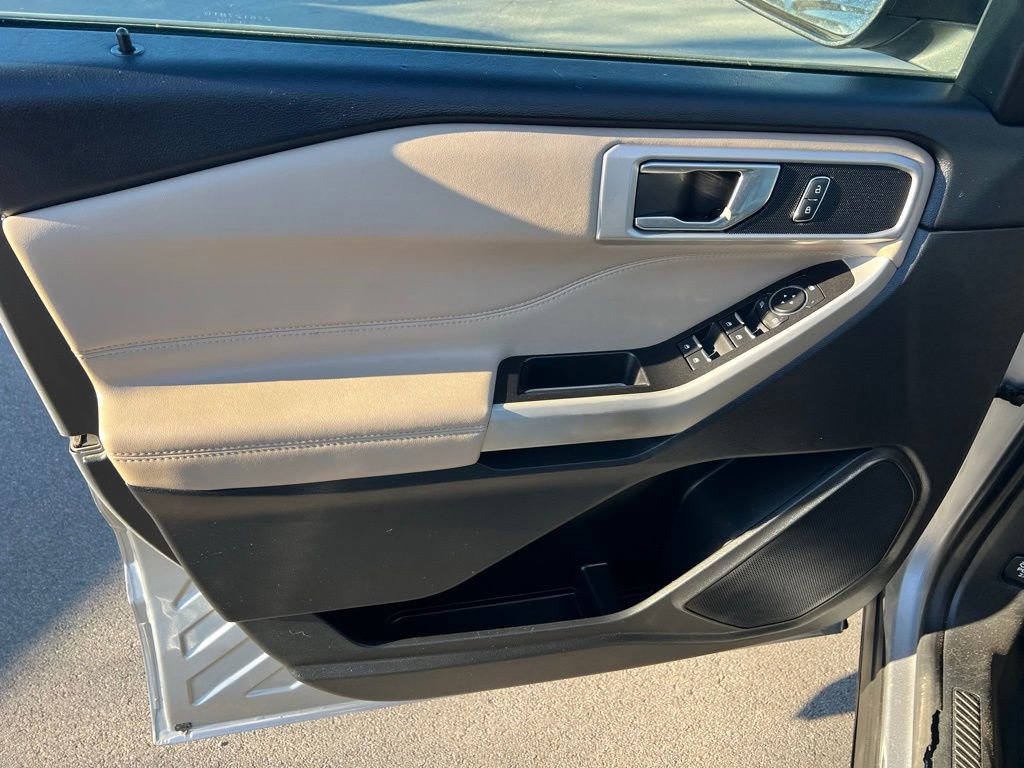 Used 2022 Ford Explorer XLT w/ Class IV Trailer Tow Package image 15