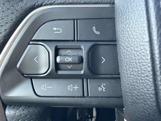 Used 2025 Toyota Tacoma TRD Sport AWD/4WD image 21