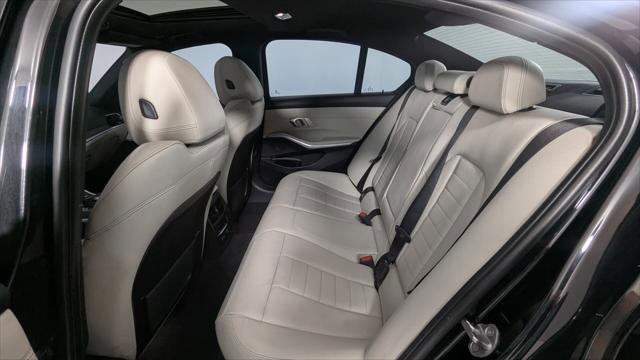 Used 2020 BMW 330i xDrive Sedan w/ Convenience Package image 18