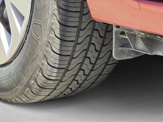 Used 2018 Toyota Corolla LE image 7