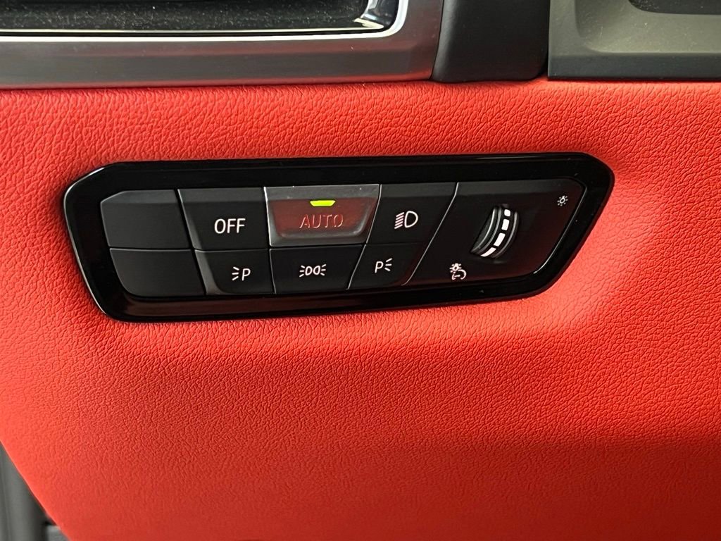 Used 2021 BMW 840i Convertible w/ M Sport Package image 24