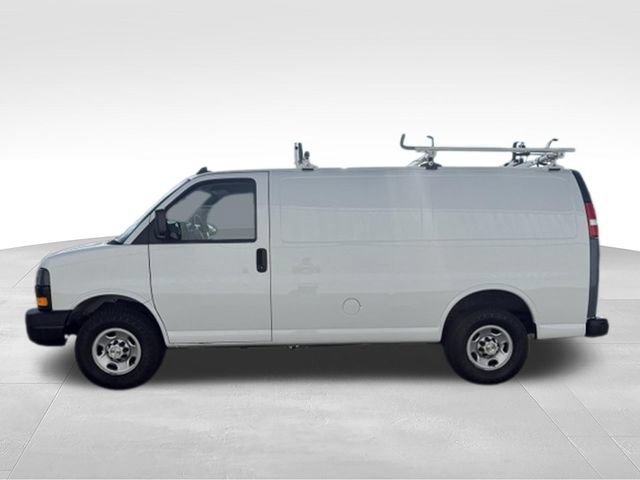 Used 2022 Chevrolet Express 2500 w/ Safety Package RWD image 12
