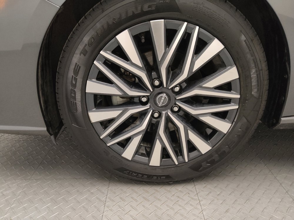 Used 2024 Nissan Altima 2.5 SV image 31