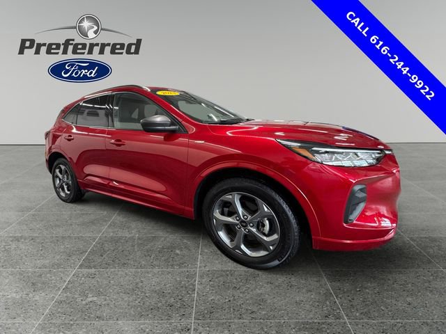 Used 2023 Ford Escape ST-Line image 11