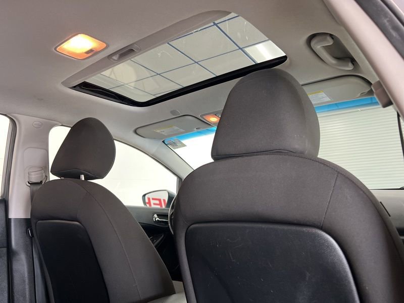 Used 2018 Kia Forte S w/ S Technology Plus Package FWD image 12