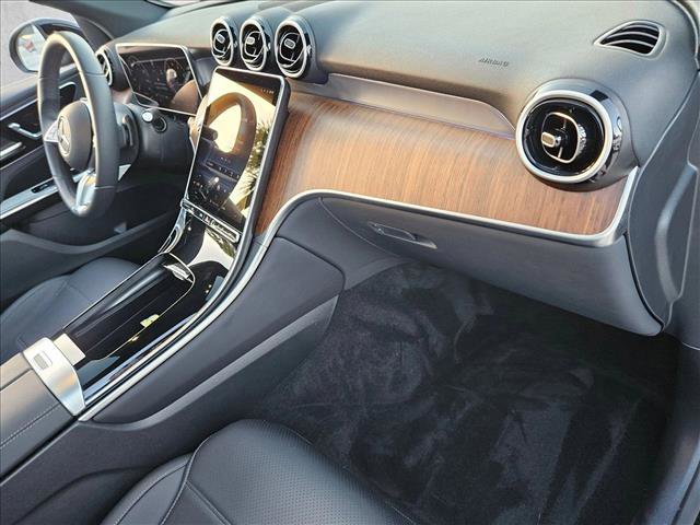 Used 2025 Mercedes-Benz GLC 300 image 20