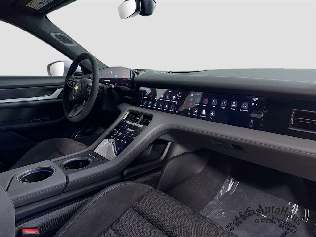 Used 2021 Porsche Taycan Turbo S image 38
