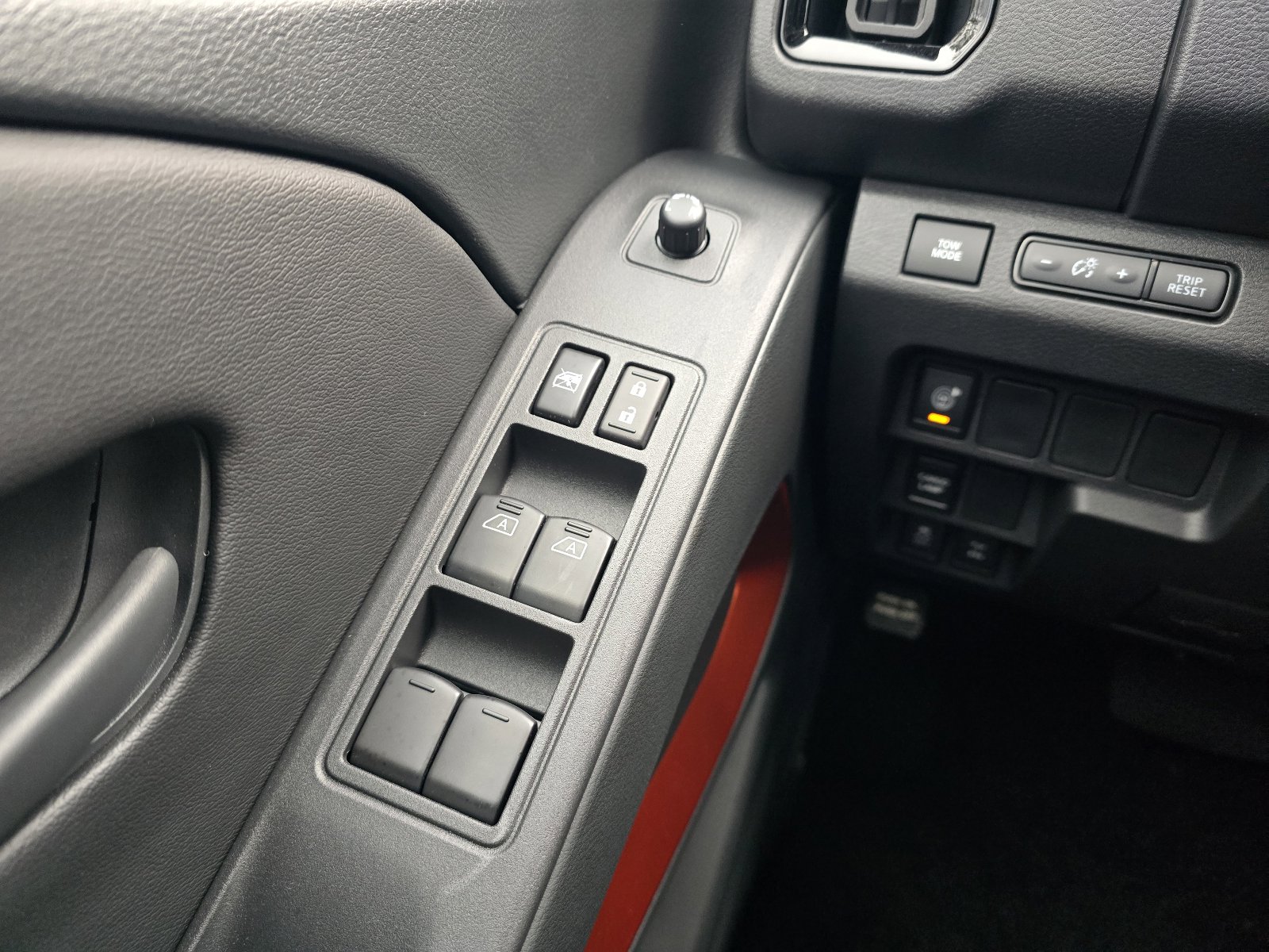 New 2026 Nissan Frontier PRO-4X AWD/4WD image 25