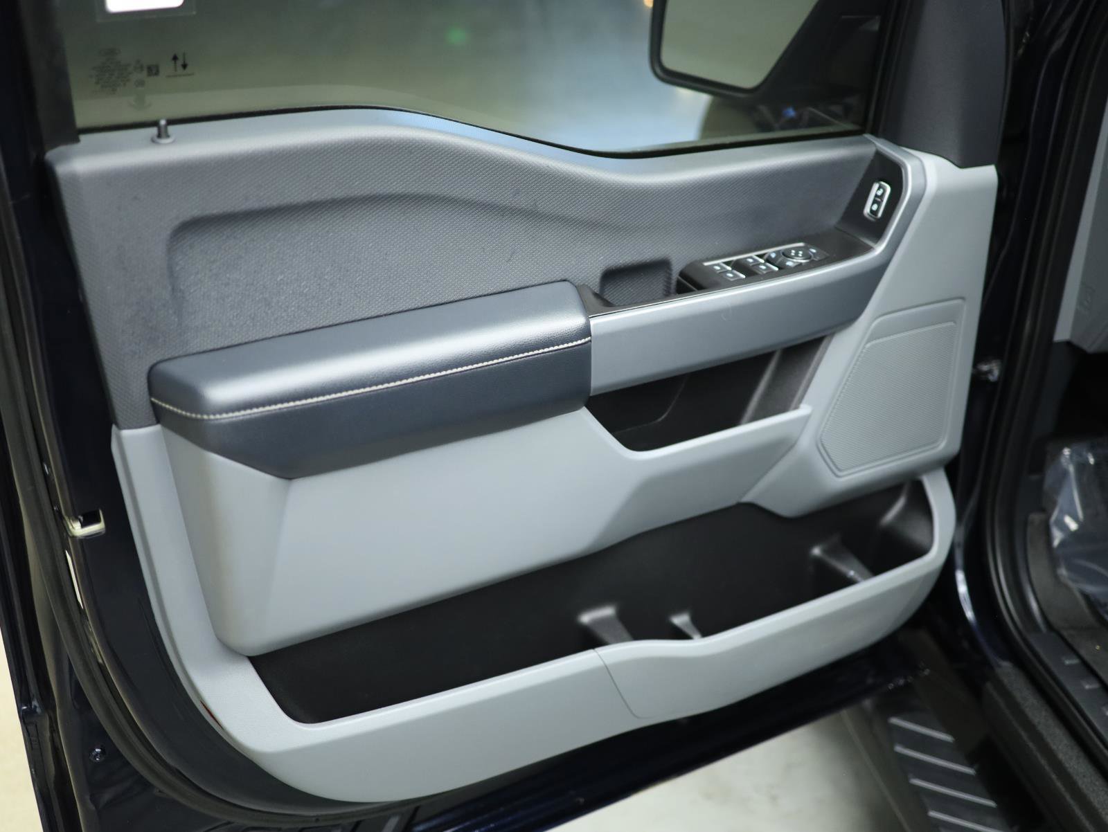 Used 2022 Ford F150 XLT w/ Trailer Tow Package image 39