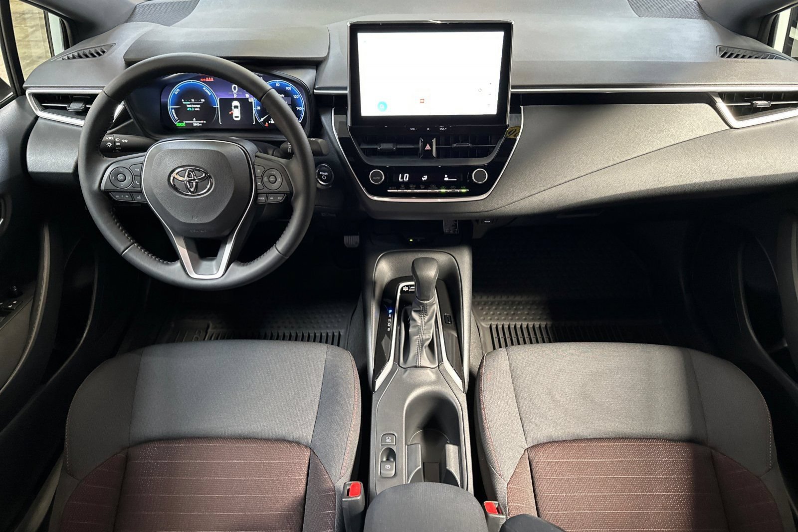 Used 2026 Toyota Corolla SE w/ SE Premium Package FWD image 13