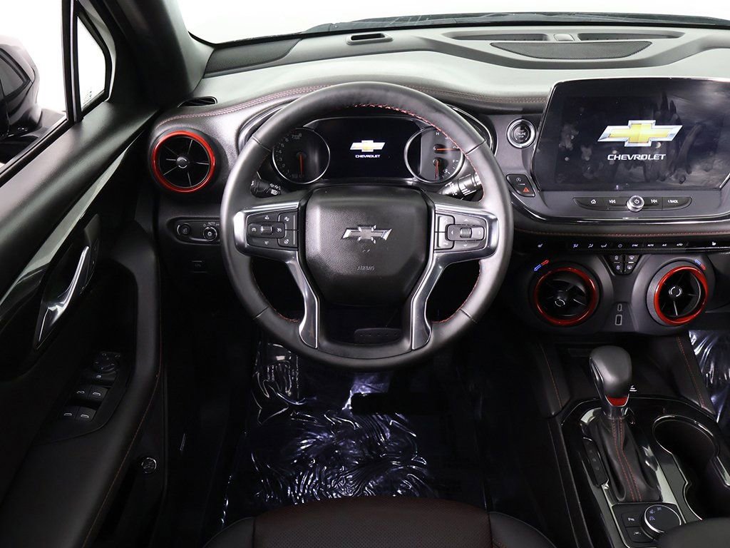 Used 2025 Chevrolet Blazer RS image 36