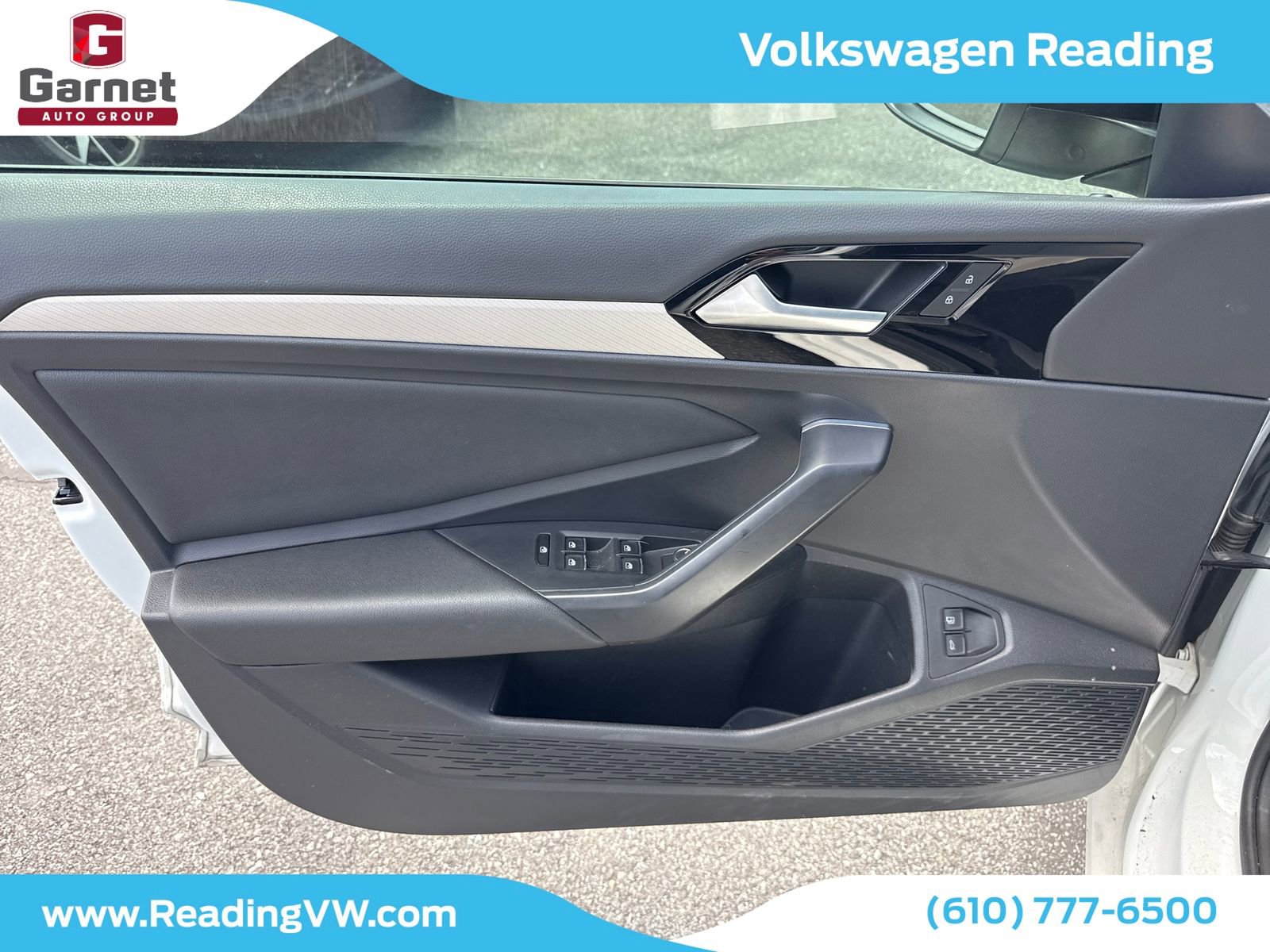 Certified 2021 Volkswagen Jetta R-Line w/ R-Line Cold Weather Package FWD image 13