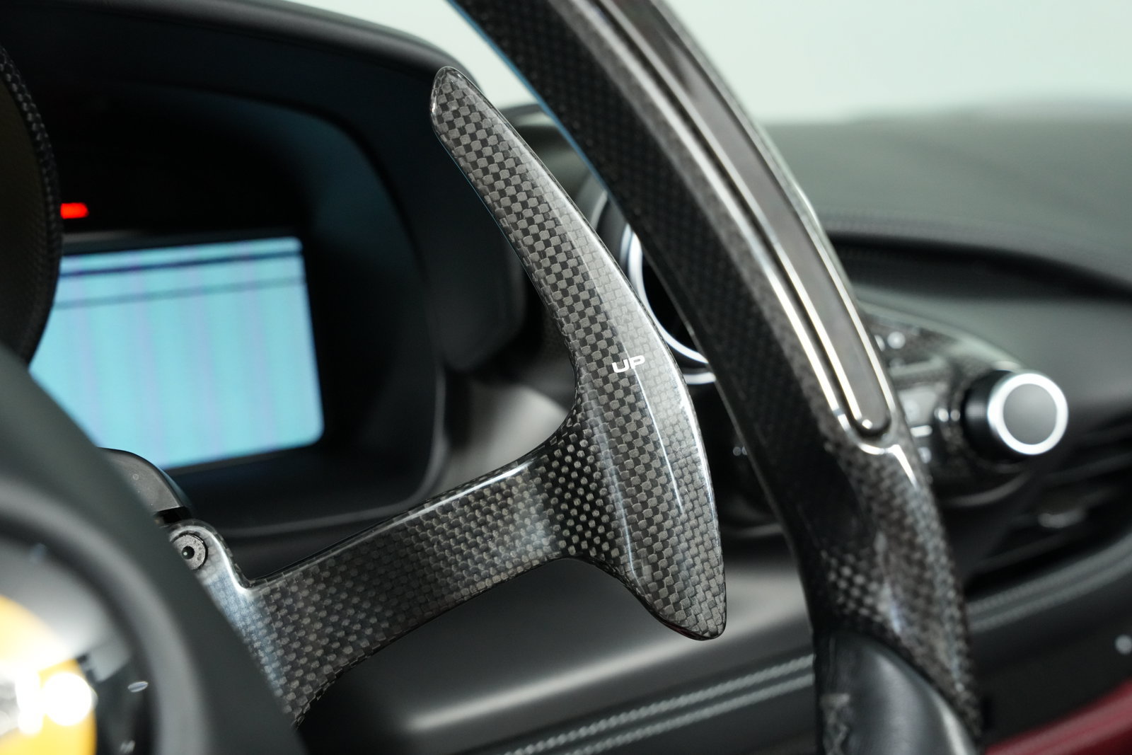 Used 2021 Ferrari F8 Spider RWD image 38