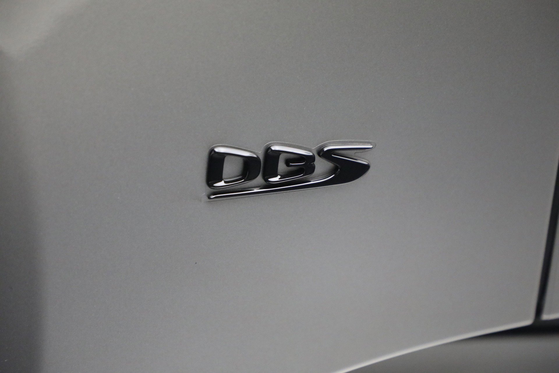 Used 2023 Aston Martin DBS Coupe image 32