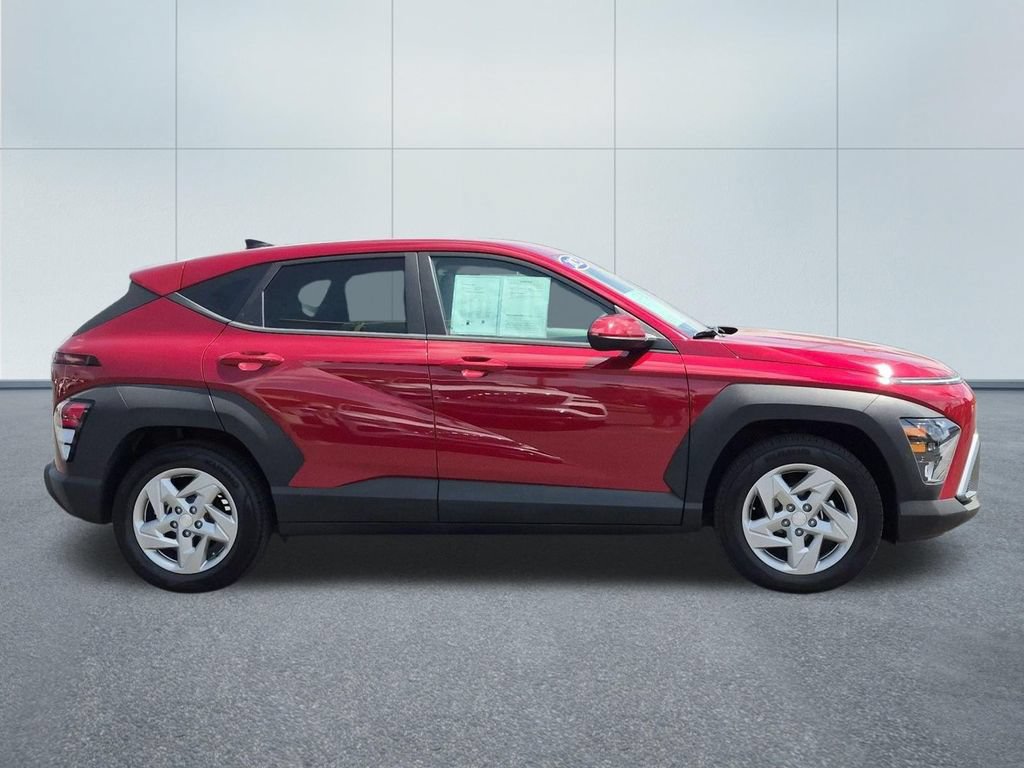Used 2025 Hyundai Kona SE FWD image 7