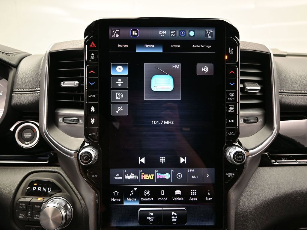 New 2026 RAM 1500 Laramie AWD/4WD image 31
